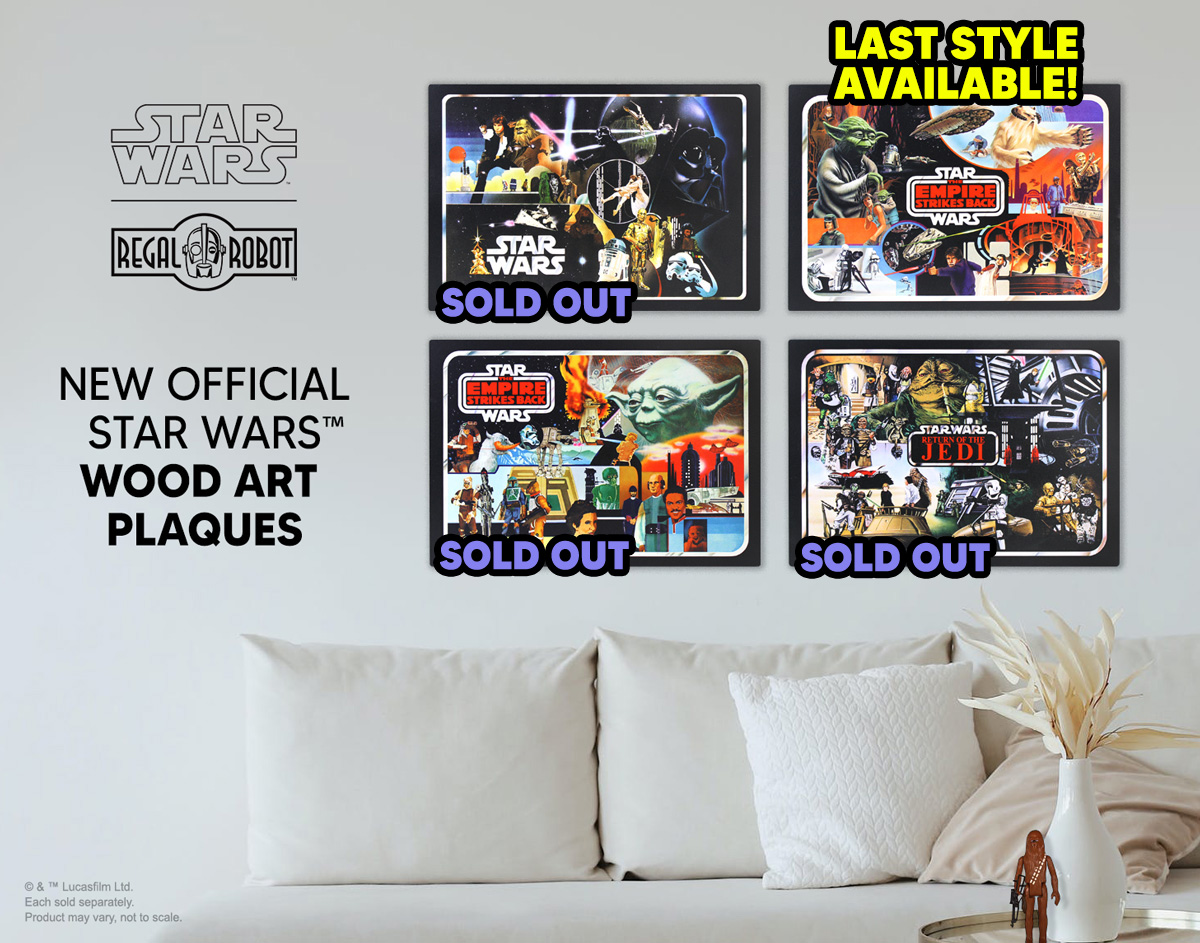 Vintage Carry Case Wood Art Plaques - Regal Robot