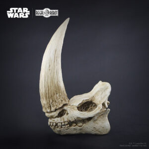 Regal Robot Star Wars Mandalorian skulls and decor