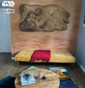 Jedha mountains fallen statue wall decor