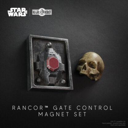 Rancor door switch and skull that Luke Skywalker used in Return of the Jedi