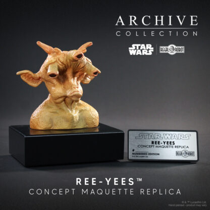 Statue of the Star Wars Ree-Yees alien bust, from Jabba the Hutt's palace