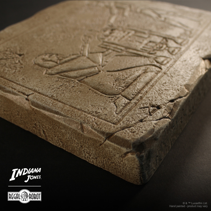 R2-D2 and C-3PO in Raiders of the Lost Ark - Indiana Jones Easter Egg