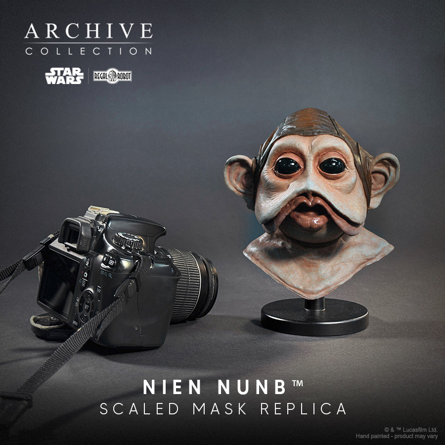 Star Wars mini bust of Nien Nunb mask