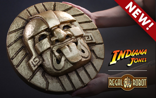 Indiana Jones prop Golden Sun Circle Medallion from the Chachapoyan Temple