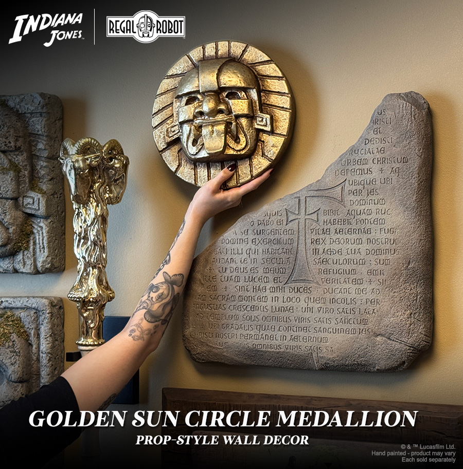 Indiana Jones prop Golden Sun Circle Medallion from the Chachapoyan Temple